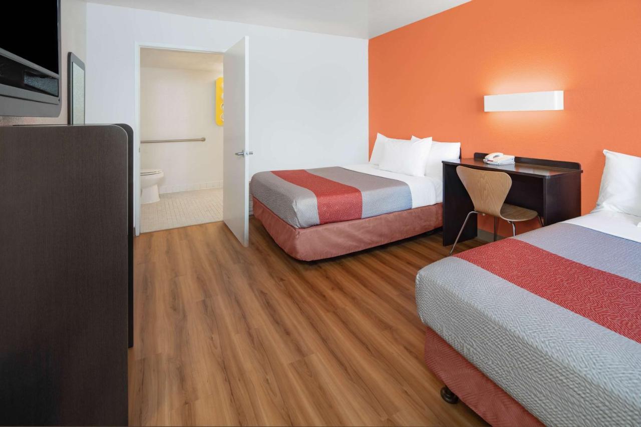 Motel 6-Thousand Oaks, Ca Ньюбері Парк Екстер'єр фото
